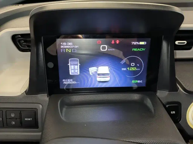 Wuling Hongguang Mini EV — Фото автомобиля 11