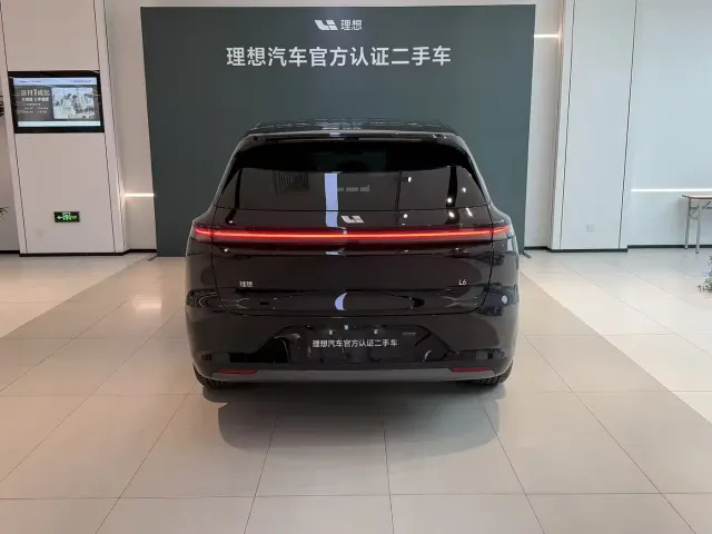 Li Auto L6 — Фото автомобиля 2