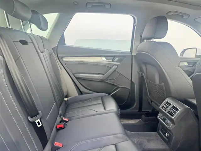 Audi Q5L — Фото автомобиля 7