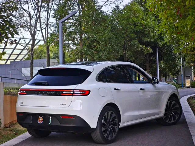 Aito M5 — Фото автомобиля 16