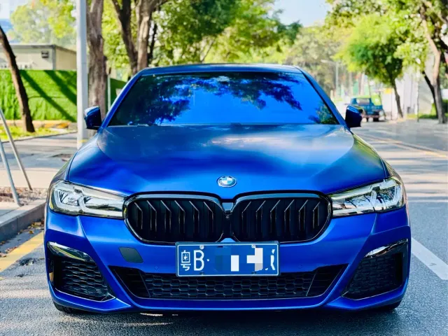 BMW 5 Series — Фото автомобиля 2
