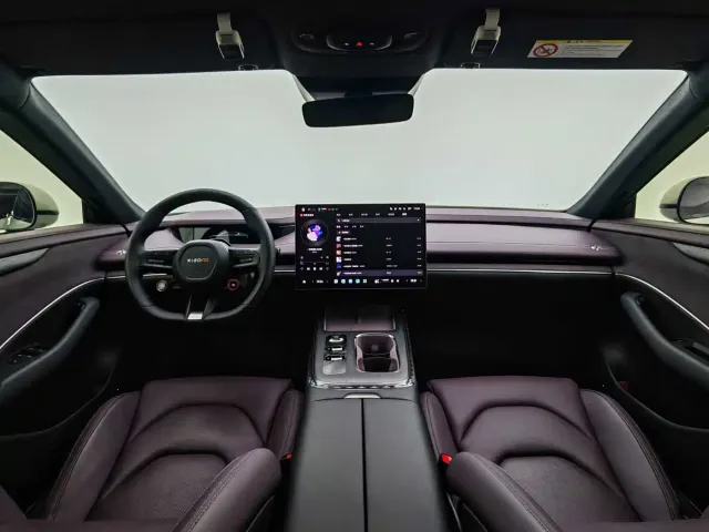 Xiaomi SU7 — Фото автомобиля 21