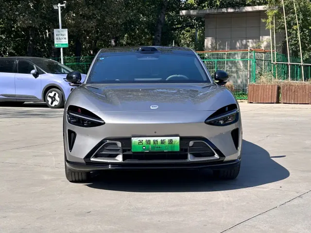 Xiaomi YU7 — Фото автомобиля 3