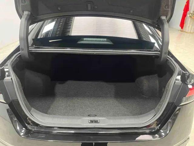 Nissan Teana — Фото автомобиля 21