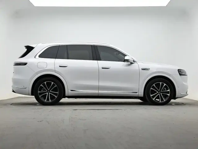 Aito M7 — Фото автомобиля 6