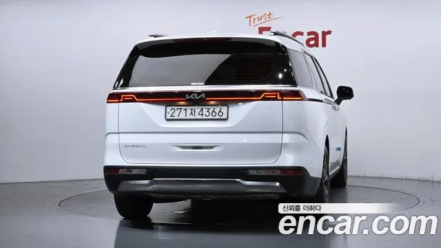 Kia Carnival 4th Gen — Фото автомобиля 4