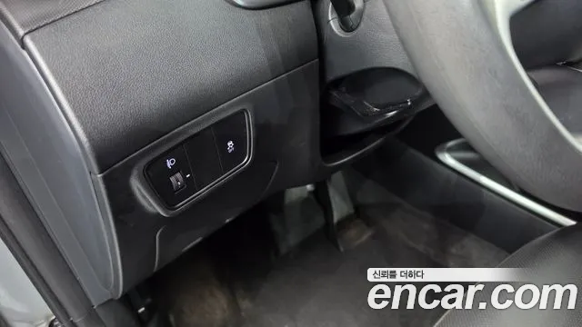Hyundai Tucson Tucson (NX4) Дизель 2.0 2WD — Фото автомобиля 18