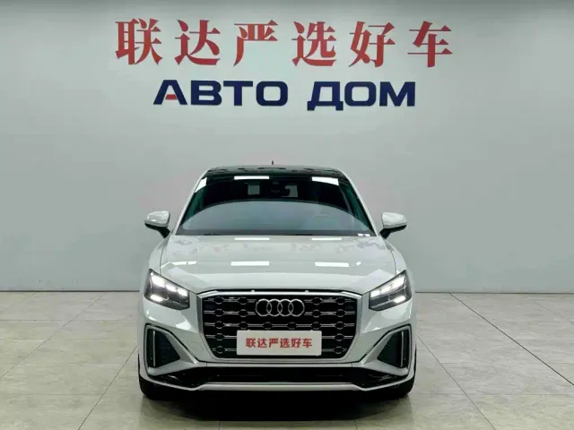 Audi Q2L — Фото автомобиля 3