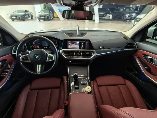 BMW 3 Series — Фото автомобиля 11