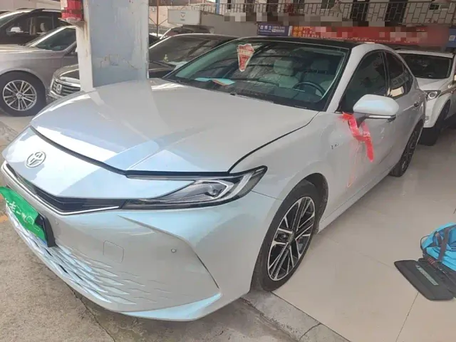 Фотография автомобиля — Toyota Camry