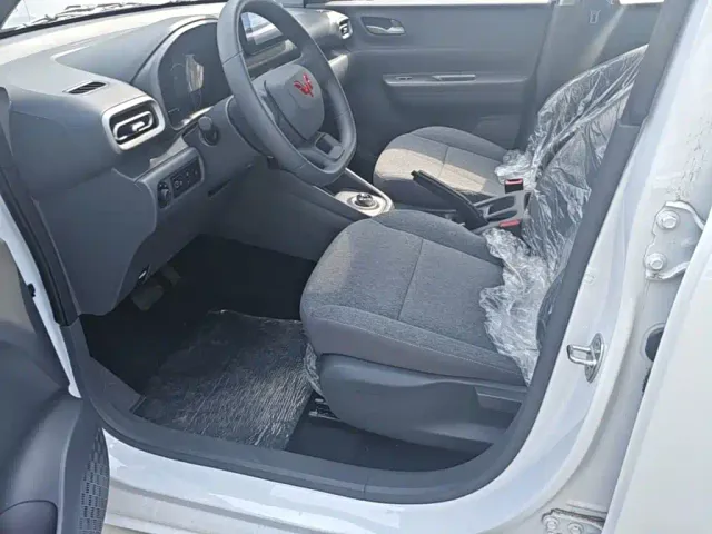 Wuling Hongguang — Фото автомобиля 14