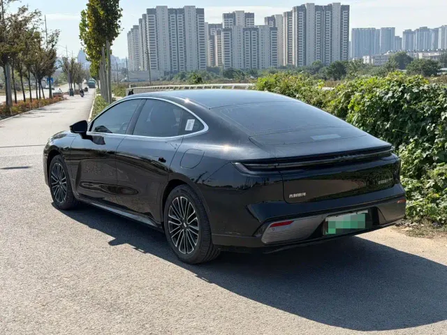 Geely Galaxy Xingyao 8 — Фото автомобиля 12