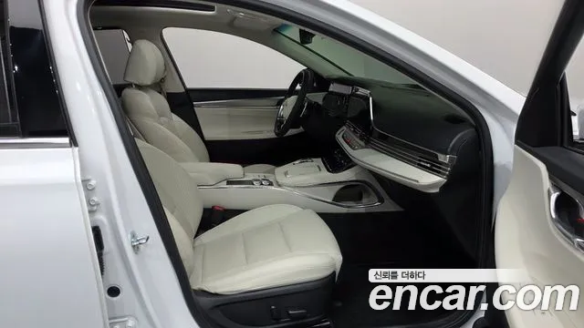 Hyundai Grandeur New — Фото автомобиля 11