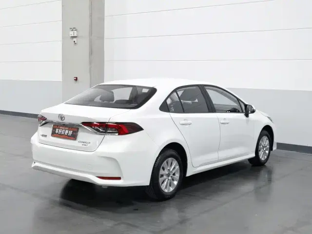 Toyota Corolla — Фото автомобиля 2