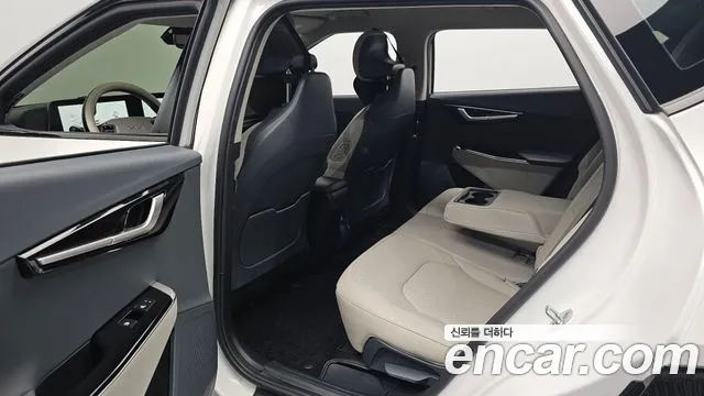 Kia EV6 — Фото автомобиля 11