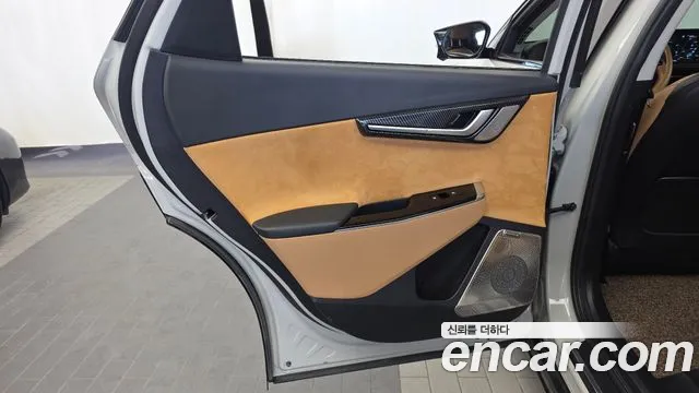 Kia EV6 — Фото автомобиля 14