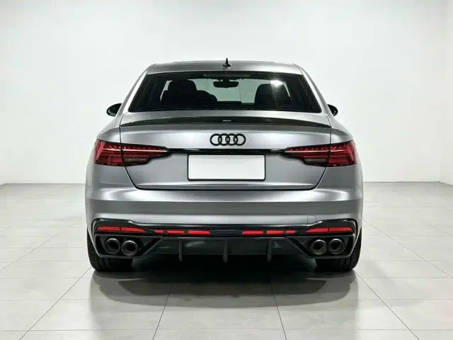 Audi A4L — Фото автомобиля 5