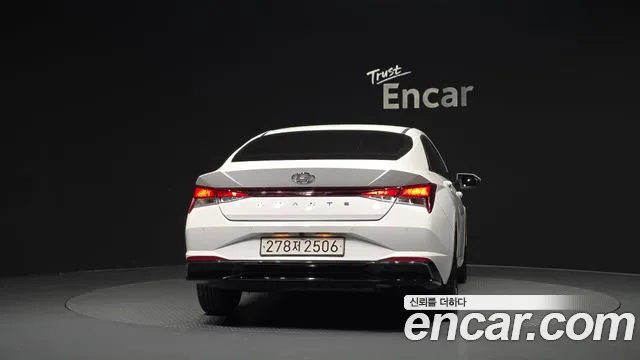 Hyundai Avante CN7 — Фото автомобиля 4