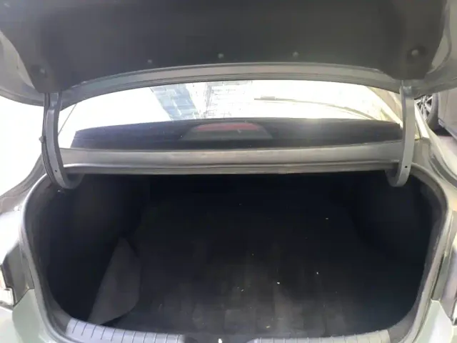 Hyundai Elantra — Фото автомобиля 18