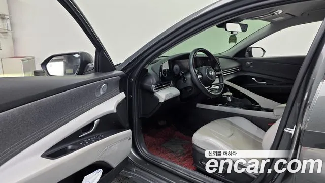Hyundai AVANTE Avante (CN7) — Фото автомобиля 9