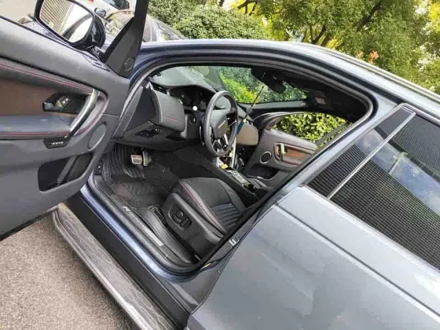 Land Rover Discovery Sport — Фото автомобиля 7