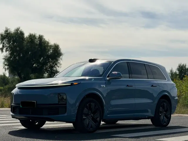 Фотография автомобиля — Li Auto L9