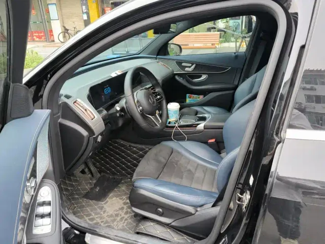Mercedes-Benz EQC — Фото автомобиля 9
