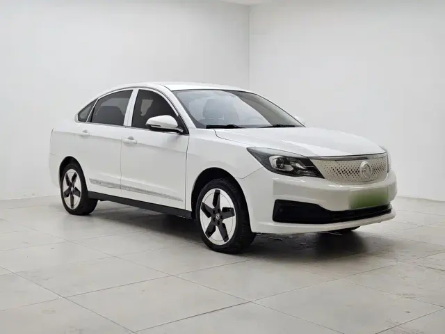 Dongfeng Fengshen E70 — Фото автомобиля 21