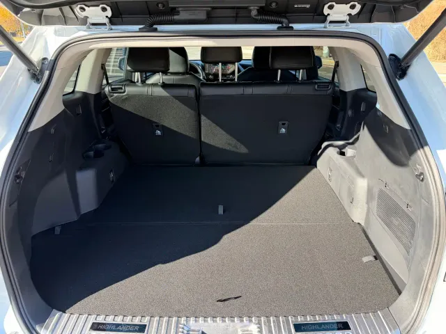 Toyota Highlander — Фото автомобиля 16
