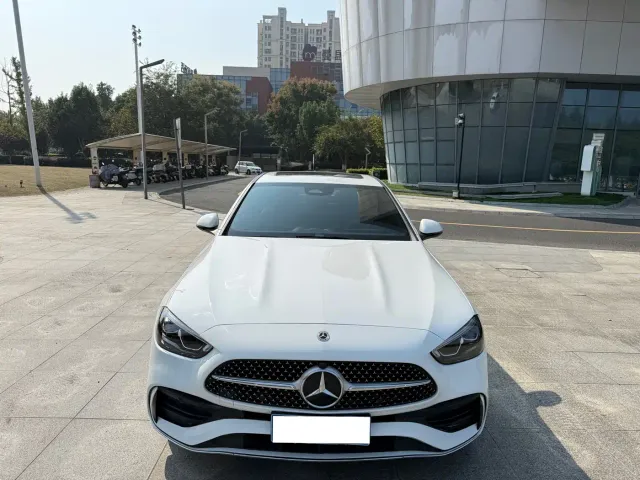 Mercedes-Benz C-Class — Фото автомобиля 2