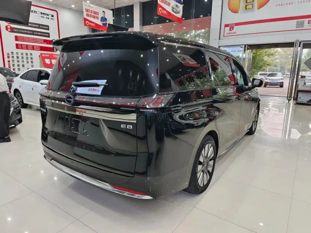 GAC Trumpchi E8 — Фото автомобиля 6