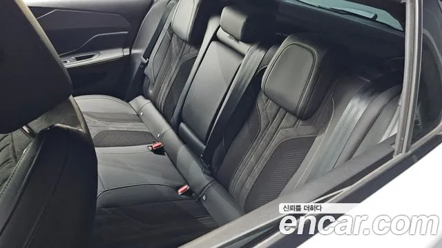 Peugeot 308 — Фото автомобиля 30
