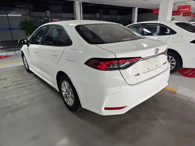 Toyota Corolla — Фото автомобиля 5