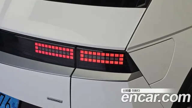 Hyundai Ioniq 5 — Фото автомобиля 8