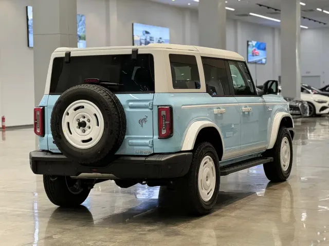 Ford Bronco — Фото автомобиля 4