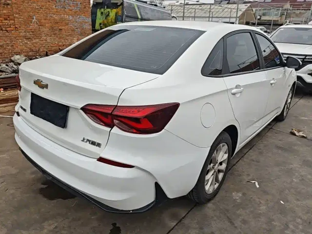 Chevrolet Monza — Фото автомобиля 6