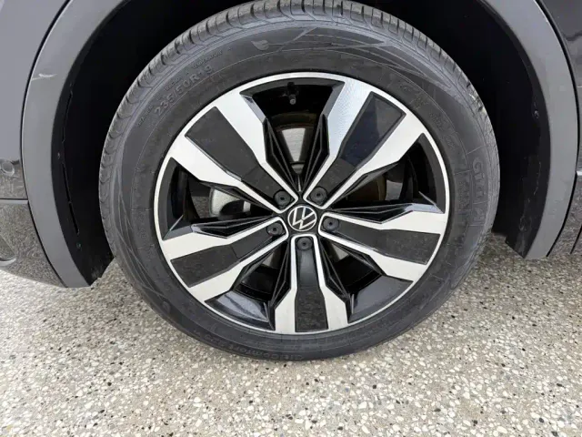 Volkswagen Tiguan L — Фото автомобиля 15