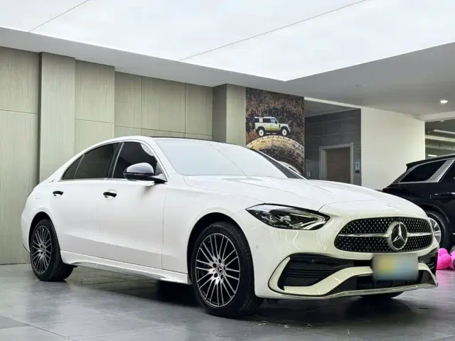 Mercedes-Benz C-Class — Фото автомобиля 4