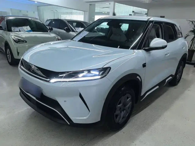 Фотография автомобиля — BYD Yuan UP