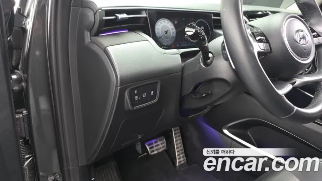 Hyundai Tucson Tucson (NX4) Бензин 1.6 турбо 2WD — Фото автомобиля 4