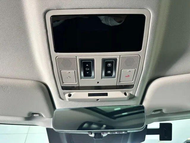 Land Rover Defender — Фото автомобиля 20
