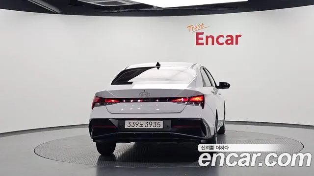 Hyundai Avante — Фото автомобиля 4