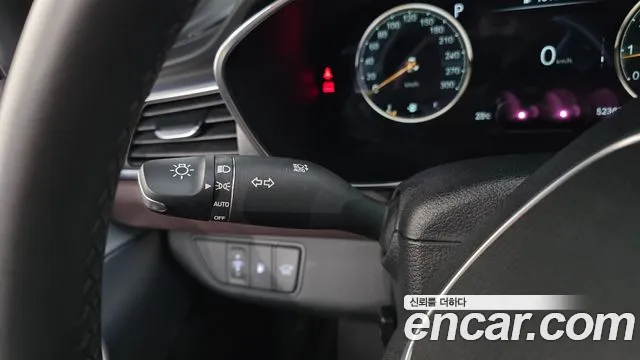 Genesis G70 New — Фото автомобиля 29