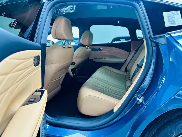 Geely Galaxy Xingyao 8 — Фото автомобиля 9