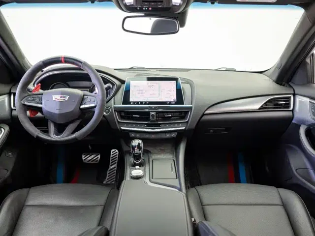 Cadillac CT5 — Фото автомобиля 6