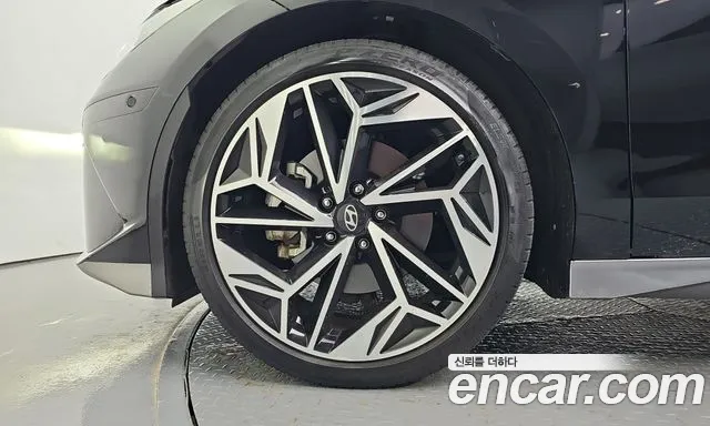 Hyundai Ioniq 6 — Фото автомобиля 5