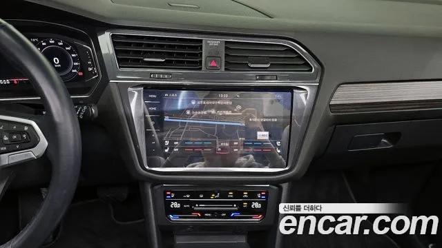 Volkswagen Tiguan — Фото автомобиля 15