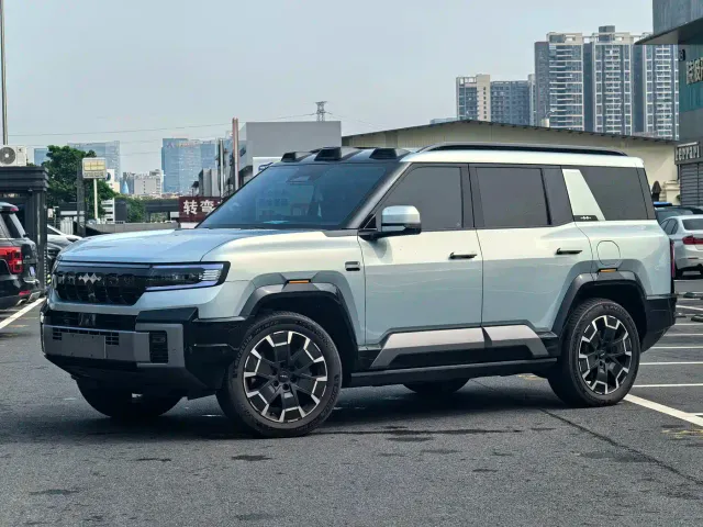BYD FangChengBao Leopard 8 — Фото автомобиля 4