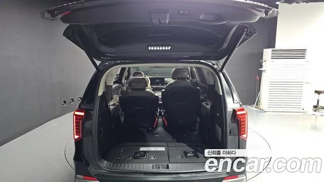 Kia Carnival Generation 4 — Фото автомобиля 26