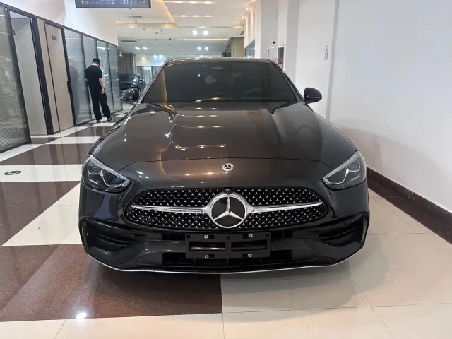 Mercedes-Benz C-Class — Фото автомобиля 2